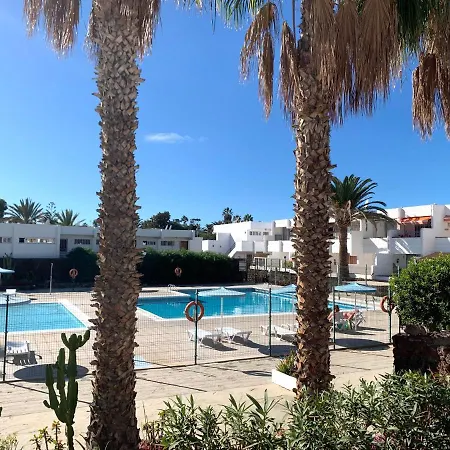 Chaparral Studio With Terrace And Pool View * طوستا ديل سيلونثيو